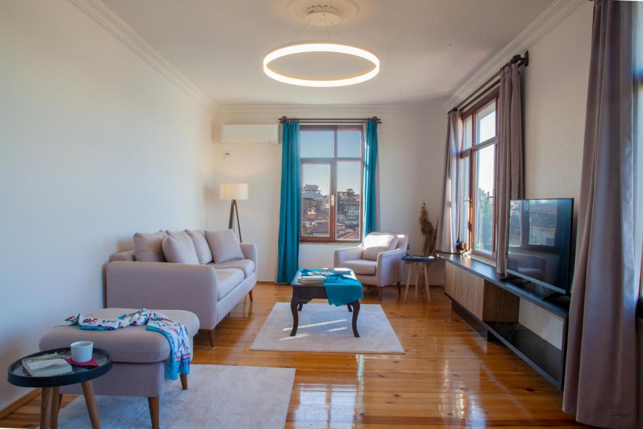 Mavi Avlu - Old Town Apartments Анталия Екстериор снимка