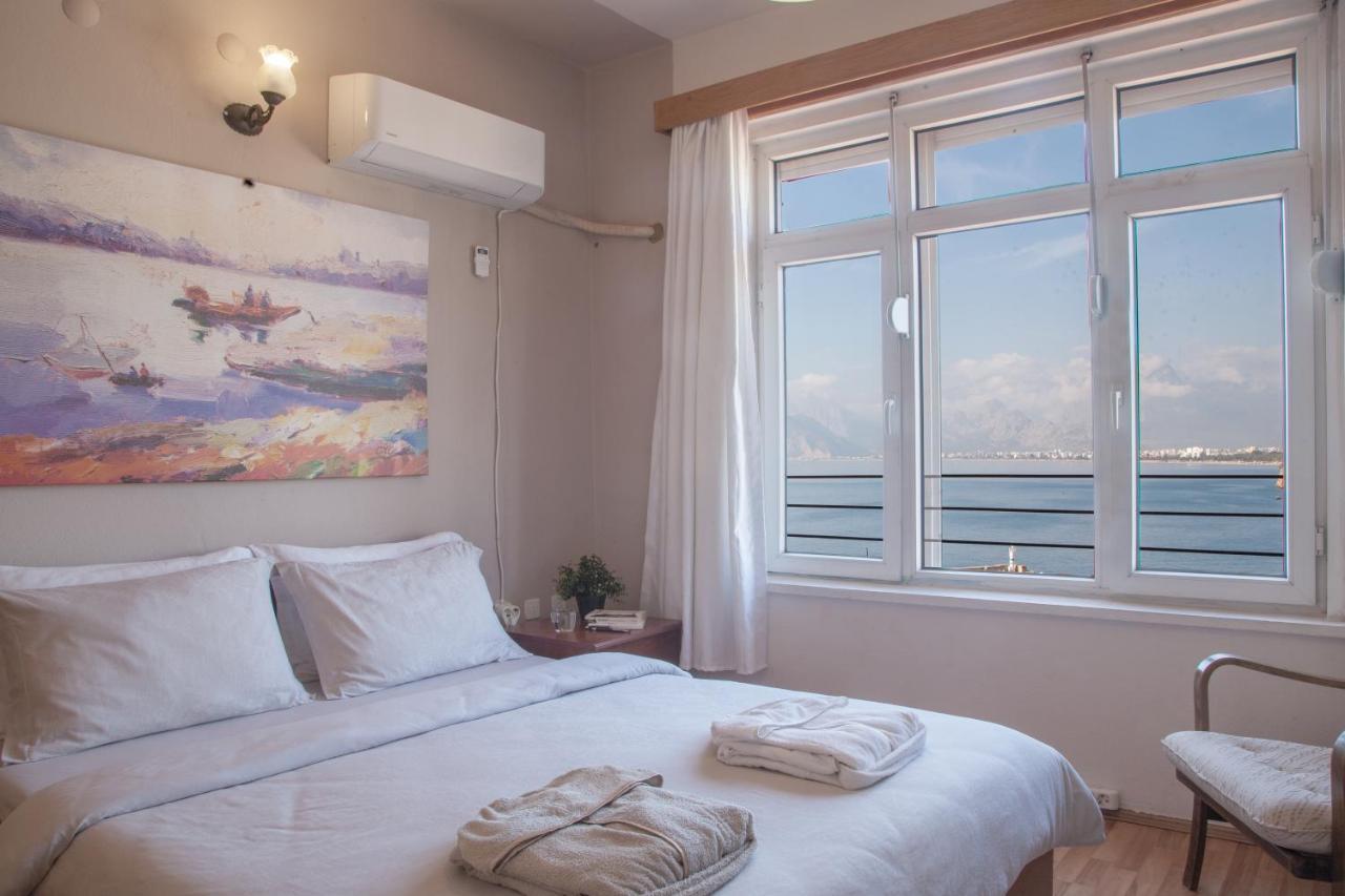 Mavi Avlu - Old Town Apartments Анталия Екстериор снимка