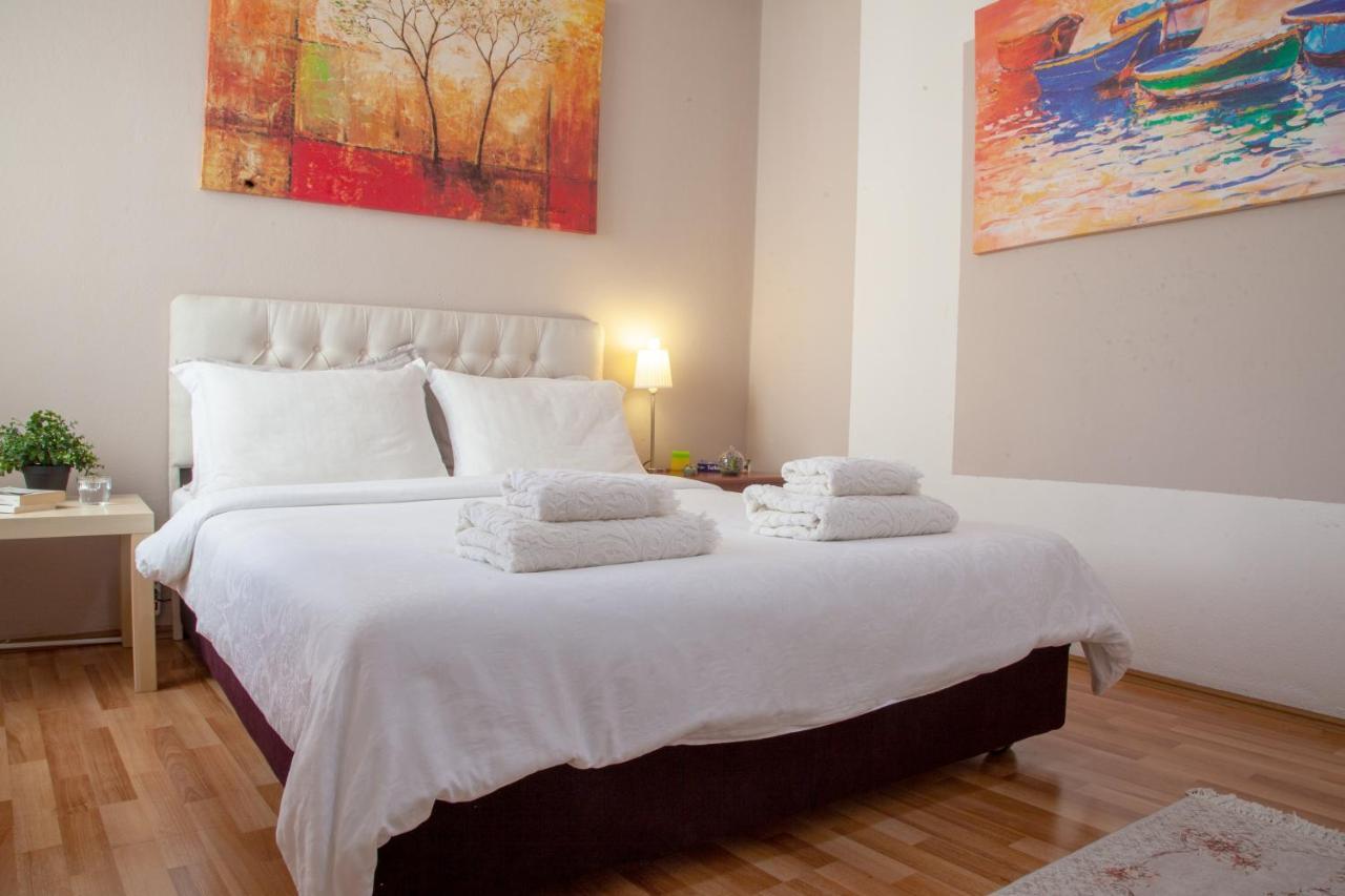 Mavi Avlu - Old Town Apartments Анталия Екстериор снимка
