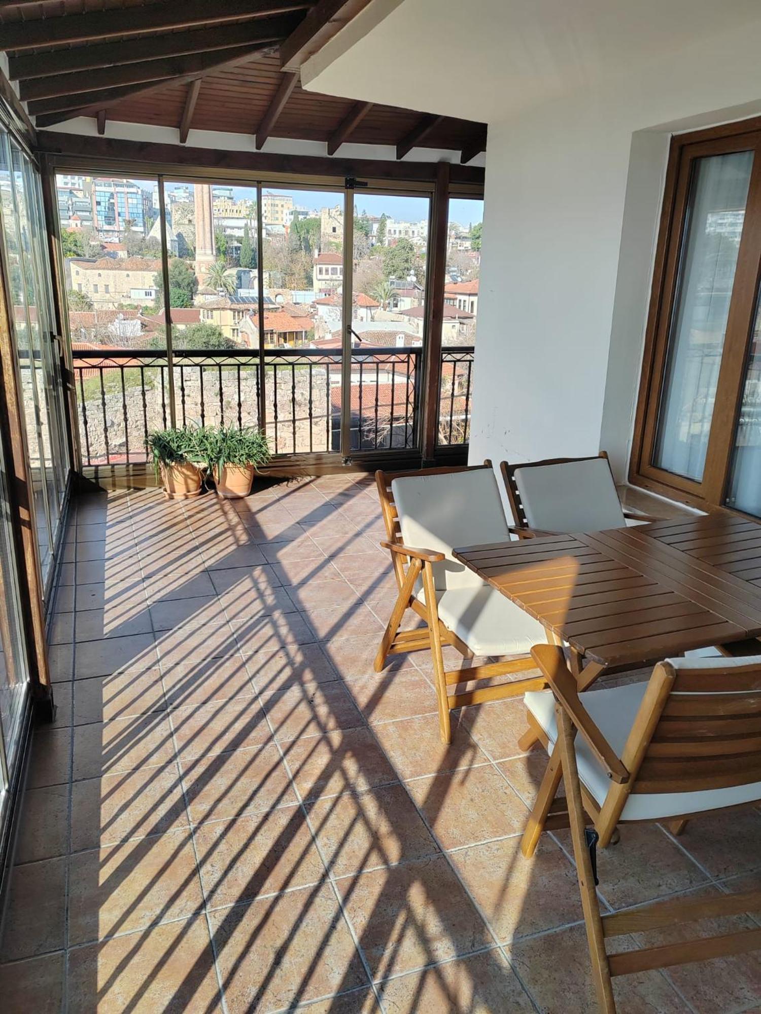 Mavi Avlu - Old Town Apartments Анталия Екстериор снимка