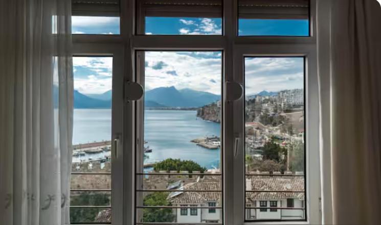 Mavi Avlu - Old Town Apartments Анталия Екстериор снимка